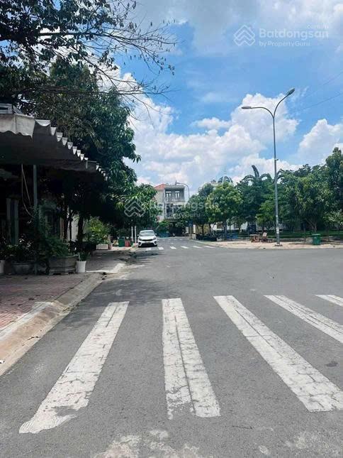 Gia đình cần gấp mảnh 140m2 ngay chợ đại phước, nhơn trạch, đã có sổ, dân cư đông, 1 tỷ 950tr.
