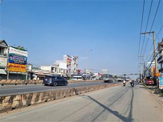 Bán 181m2 đất mặt tiền ql51 rộng rãingay chợ long thành.phong thuỷ tốt thu hút tài vận. giá 2tỷ830