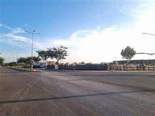 Đất nền d2d! dt 200m2  giá 2tỷ8. nơi đón sóng hạ tầng của thành phố sân bay năm 2025