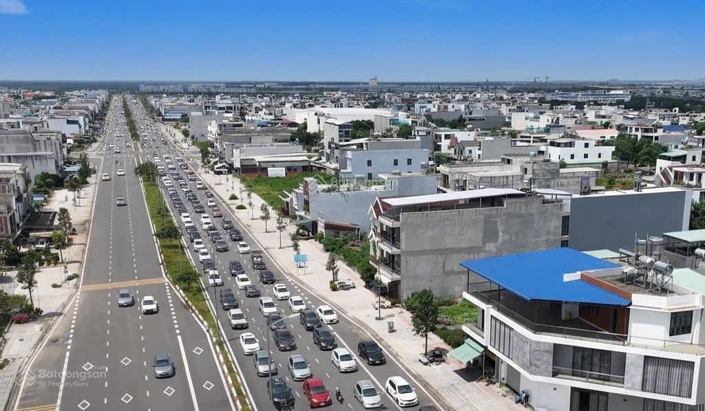 Quá rẻ cho 1 cuộc tình  lô 132m2 vị trí vàng kinh doanh buôn bán trong tđc sân bay! giá 3tỷ5, shr