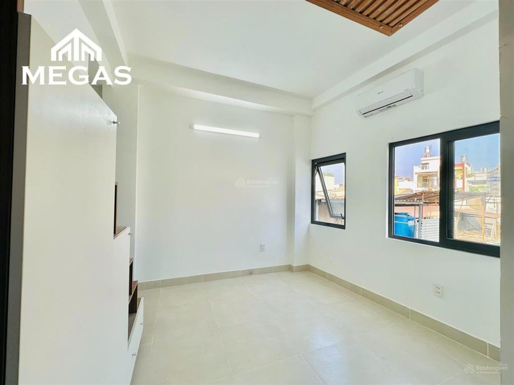 Phòng mới xây 100% full nội thất, cửa sổ thoáng, gác cao, ngay phạm văn bạch, trường chinh