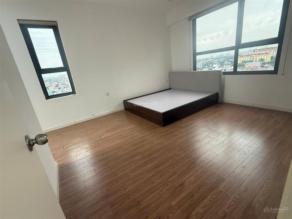 Bán căn góc diện tích 125m2, 3pn, 2wc, tại berriver jardin long biên, 9,8tỷ, sẵn sổ đỏ