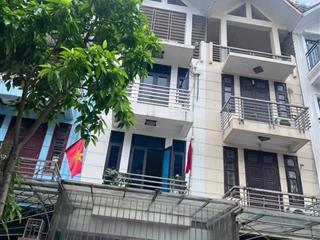 Chính chủ gửi bán gấp nhà 5 tầng liền kề la khê  2 thoáng, phân lô ô tô tránh.