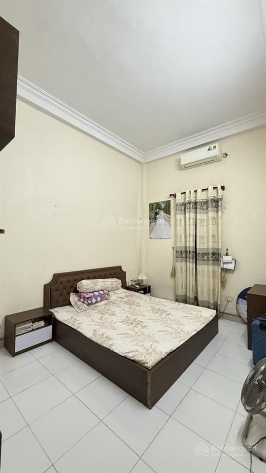 Người quen gửi bán gấp nhà 4 tầng phân lô văn quán, cạnh hồ văn quán, 58m2, nhỉnh 15 tỷ, rẻ nhất kv