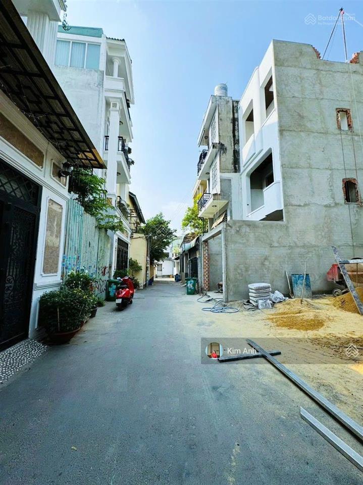 Bán gấp lô đất ngay hoàng diệu 2, đất vuông vức, công nhận đủ, hẻm oto, hệ số xây dựng cao