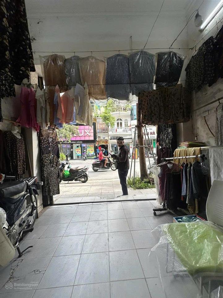 Mặt phố khâm thiên  53m² vuông vắn  xây tòa nhà 9 tầng  cho thuê căn hộ