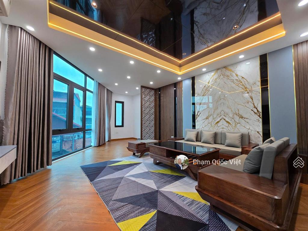 Siêu phẩm nhà mới kính koong nguyễn văn cừ 6 tầng thang máy chỉ nhỉnh 12 tỷ