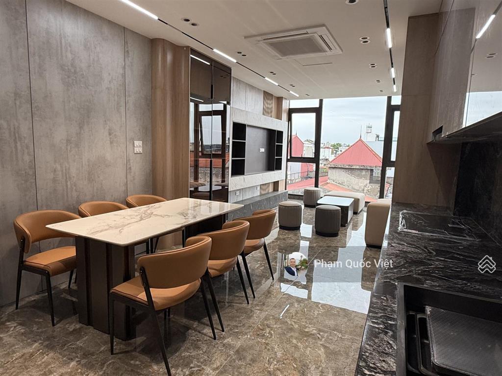 Bán nhà nguyễn văn cừ dt ~50m mt 4m 7 tầng + lửng gara suv thoải mái ttcc