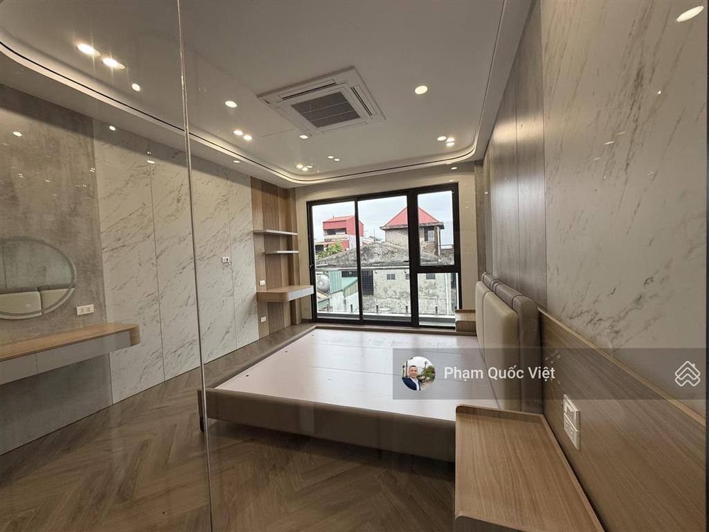 Bán nhà nguyễn văn cừ dt ~50m mt 4m 7 tầng + lửng gara suv thoải mái ttcc