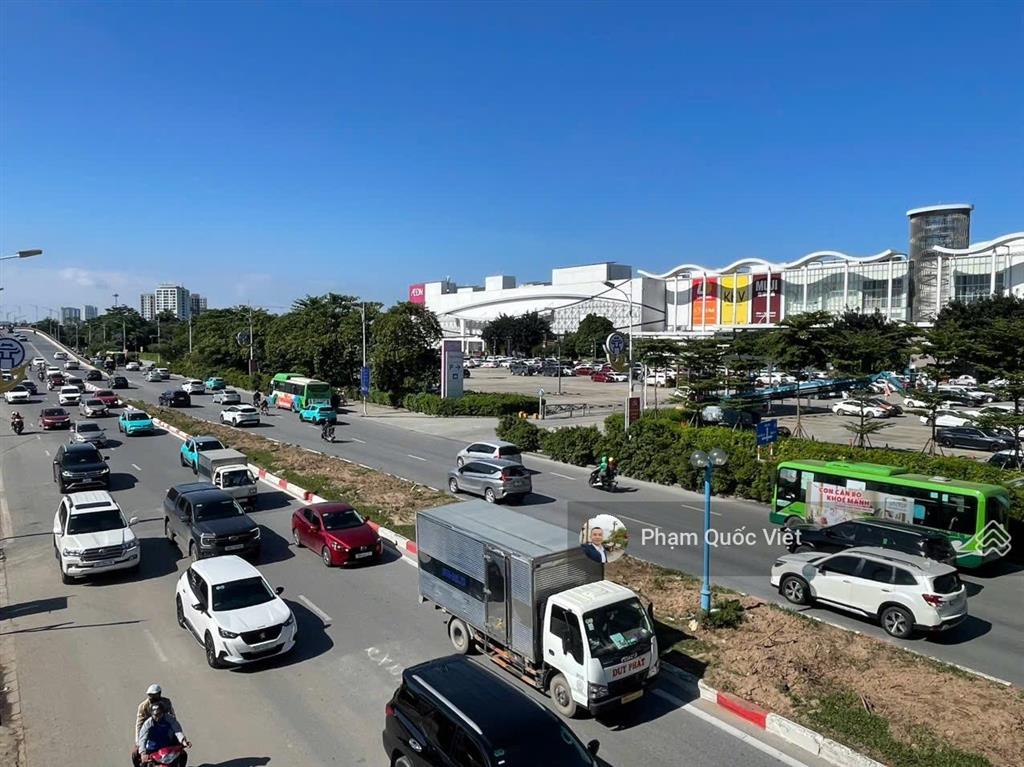 Bán nhà siêu đẹp hàng xóm aeon mall long biên dt 55m mt 5m xây 8 tầng gara 2 ô too