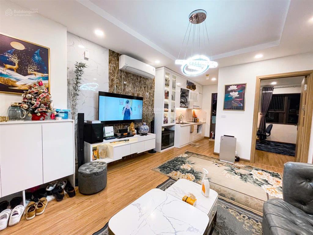 Chính chủ bán căn góc 55m2, 2 ngủ, giá 4 tỷ, tầng đẹp hướng mát