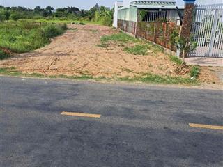 Đất lớn mt 827b , sát ranh tp tân an, long an