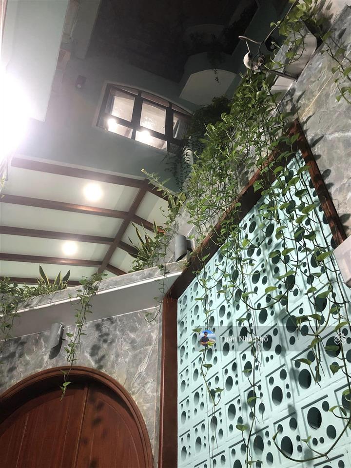 Biệt thự mini 94m2 (7.2x12.5m) huỳnh văn bánh p11 phú nhuận  1t3l, 5pn 4wc, nội thất gỗ cao cấp