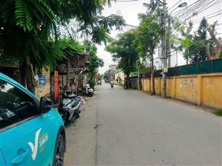 Cần bán nhanh 40m2 Biên Giang, đường 10m. Giá 2.85 tỷ. 