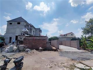 Cần bán đất trung tâm tt chúc sơn, chương mỹ. đường 5m thông thoáng.