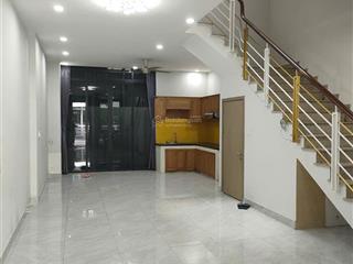 Cho thuê nhà phố citi bella 1 trệt 2 lầu 4pn, 3wc ntcb có máy lạnh 15tr  xem nhà zalo 0929 463 ***