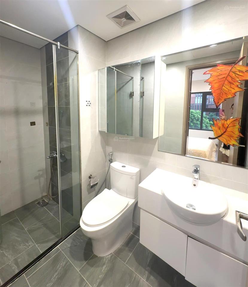 Bán nhanh căn 2pn 1vs, 60m2 full nội thất, view thoáng, hướng mát giá chỉ 3,55tỷ tại vhocp gia lâm