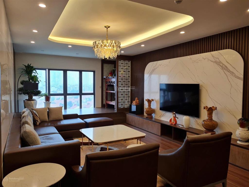 Nhà không ở đến gia đình em cần bán căn hộ 124m2 thiết kế 3pn chung cư mulberry lane hướng đông nam
