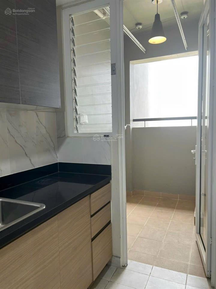 Cho thuê căn góc 3pn đón gió nam view thoáng, full đồ nội thất dọn vào ở được ngay tại seasons