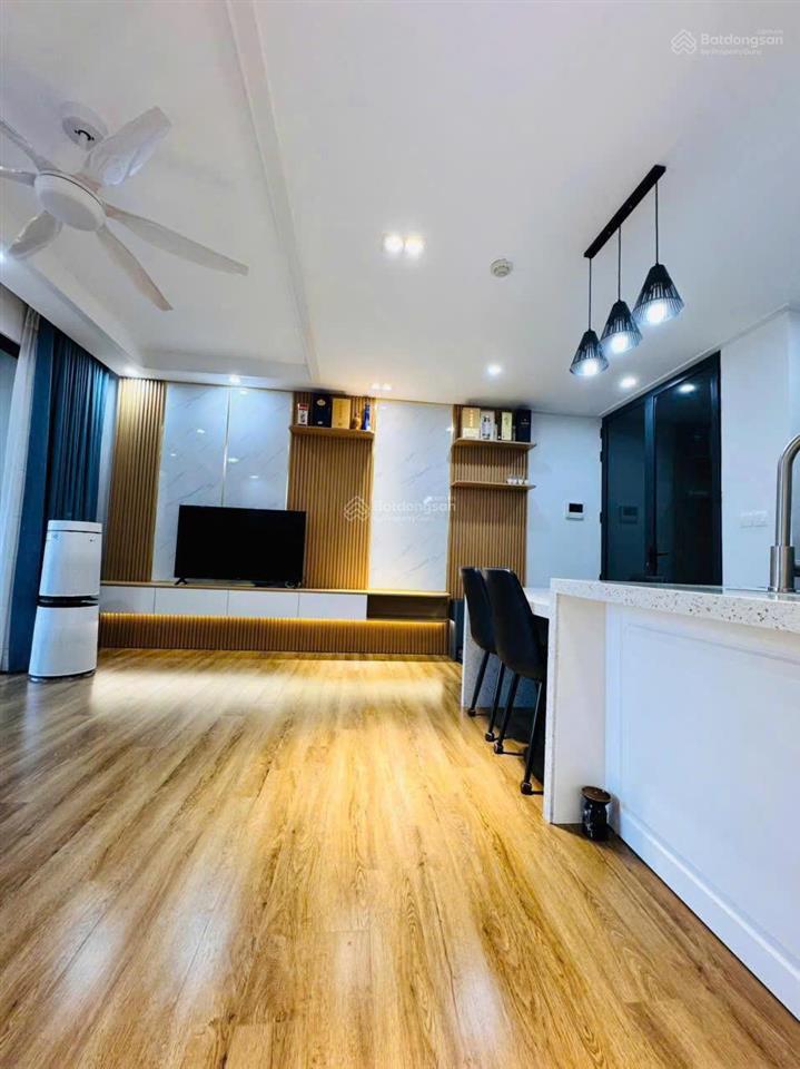 (căn mới)cần bán gấp căn 2pn tại ct8 the emerald nhà full đẹp sẵn về ở, đang cho thuê 18,5tr/tháng