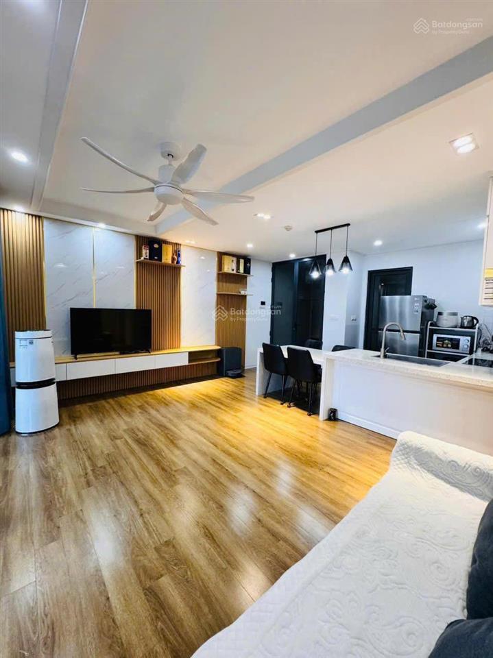 (căn mới)cần bán gấp căn 2pn tại ct8 the emerald nhà full đẹp sẵn về ở, đang cho thuê 18,5tr/tháng