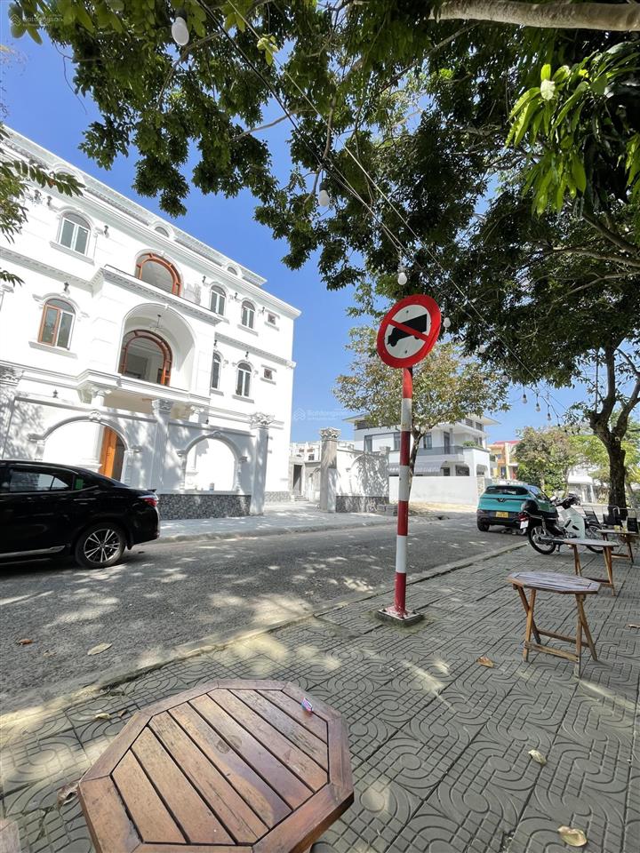 Bán đất ngay trung tâm hành chính bà rịa 238.4m2 đất ở toàn bộ giá 8.5 tỷ