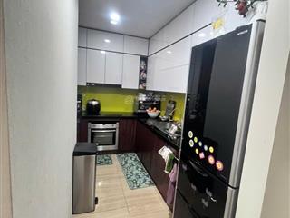 Cần bán gấp căn hộ cc five star 3 ngủ nội thất đẹp thoáng giá 83tr/m2