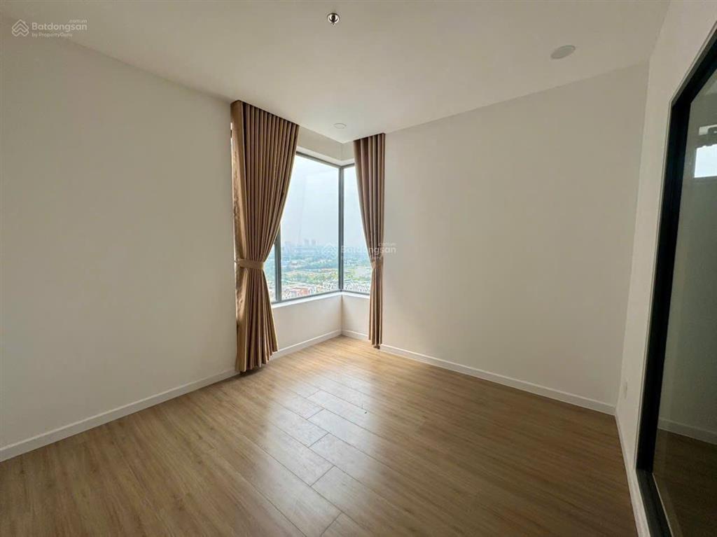 Bán căn hộ mt eastmark city 95m2 căn góc, view hồ bơi, 3pn + 3wc, sổ hồng sẵn, mới 100% chỉ 4.7 tỷ