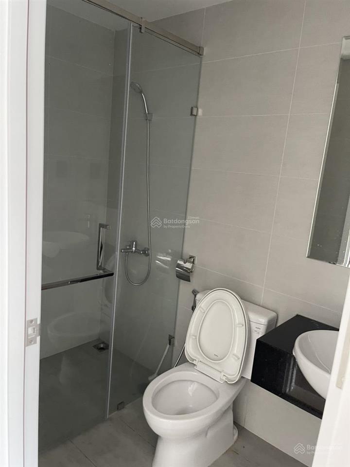 Cho thuê căn hộ chung cư 86m2 căn góc 2pn + 2wc nội thất cơ bản có rèm vào ở liền giá 7tr5/th.