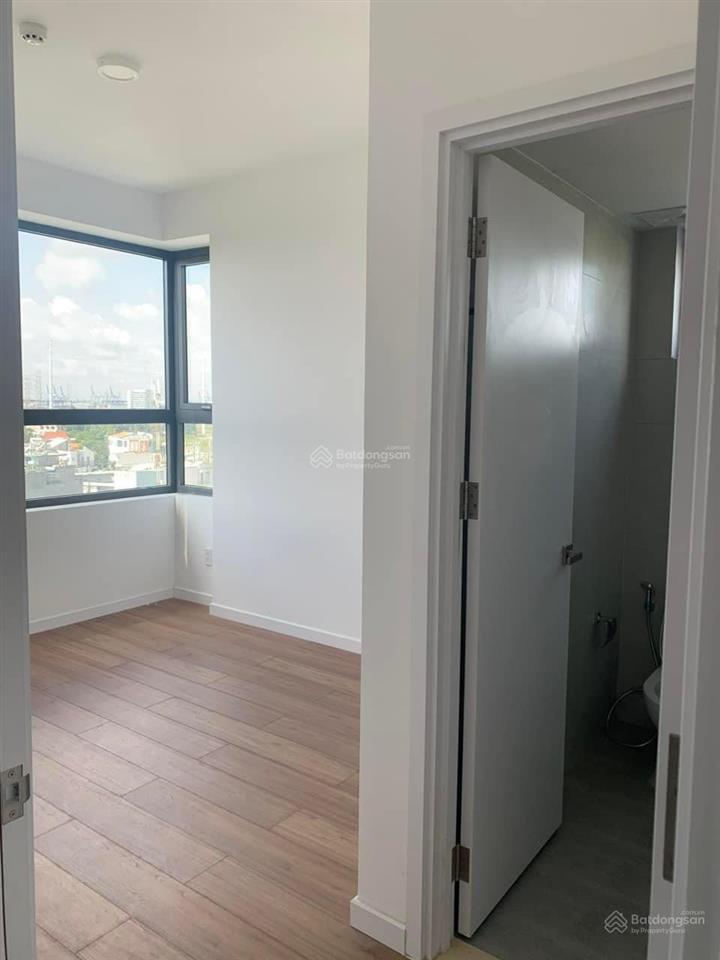 Cho thuê căn hộ chung cư 86m2 căn góc 2pn + 2wc nội thất cơ bản có rèm vào ở liền giá 7tr5/th.