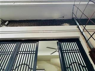 Chỉ 4 tỷ có căn nhà sổ đỏ riêng 4 tầng, 3 ngủ ngõ nông, 20m ra ngõ oto tránh. giáp danh quận hbt