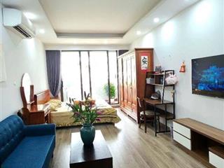 Bán căn hộ tập thể  view mặt phố nguyễn chí thanh  ô tô đỗ chân cầu thang  gần hồ  ba đình.