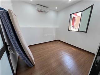 Bán tập thể khu kim giang  thanh xuân  gần trường học các cấp  ô tô đỗ chân cầu thang.