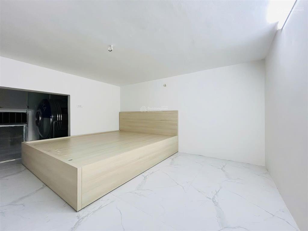 Bán tập thể tầng 1  khu vĩnh phúc  ô tô dừng tránh đỗ  kinh doanh đỉnh.