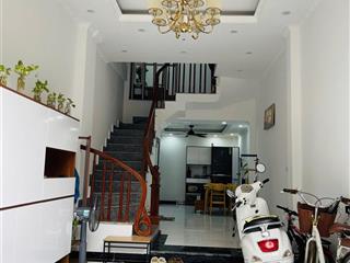 Bán nhà đẹp thanh trì  gần chợ  full đồ về ở ngay  nhà mới đẹp giá tốt