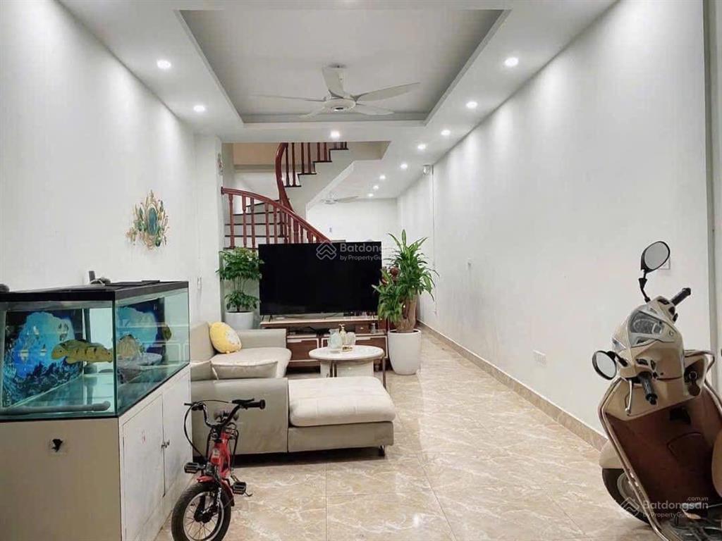 Bán nhà vĩnh quỳnh ô tô ngay gần nhà gần chợ pháp lý đầy đủ dt 40m