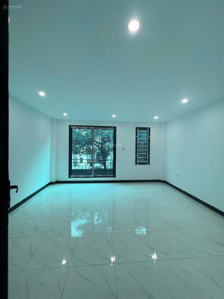 Bán nhà chính chủ ngay chợ quỳnh đô 4,7tỷ / nhà mới 5 tầng ở ngay/ pháp lý chuẩn sổ cực đẹp