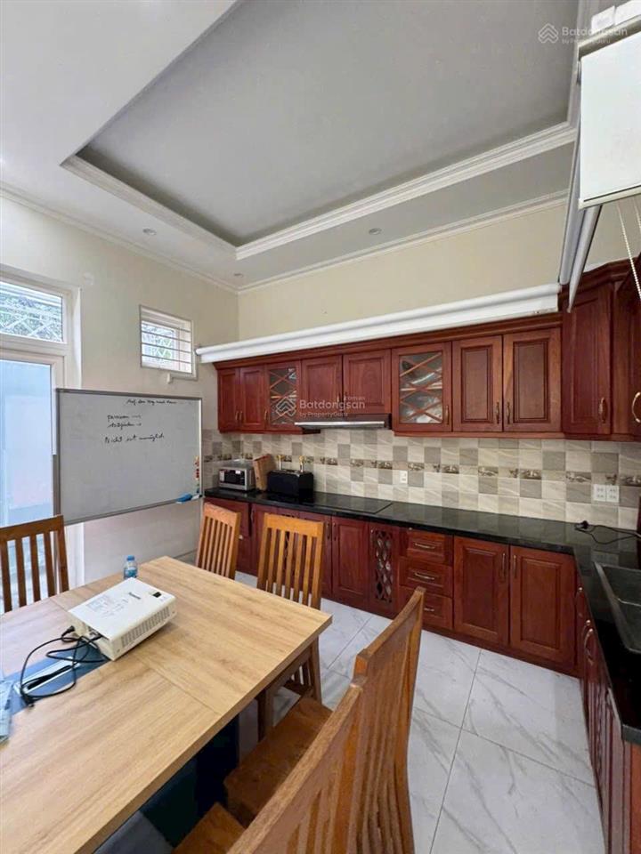 Nhà phố 1 trệt 2 lầu sân thượng kdc gia hoà p. phước long b, tp. thủ đức, diện tích 140tr/30 triệu