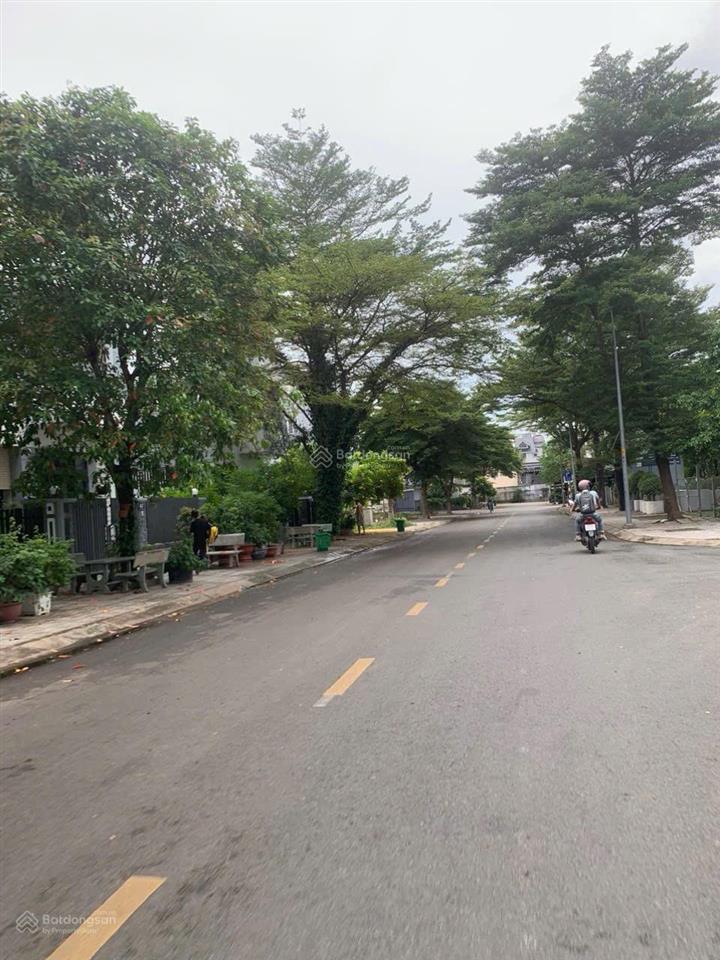 Nhà phố 1 trệt 2 lầu sân thượng kdc gia hoà p. phước long b, tp. thủ đức, diện tích 140tr/30 triệu