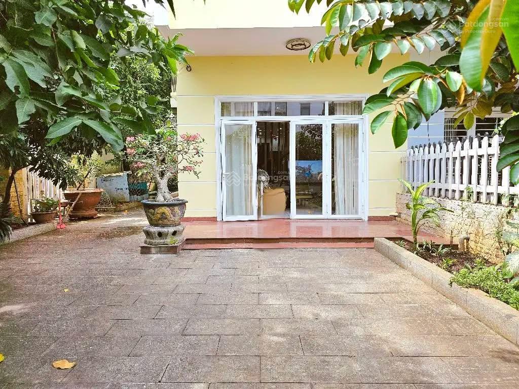 Bán biệt thự góc 2 mặt tiền kdc gia hoà, phước long b, quận 9, giá siêu hời 23,8 tỷ,dt 252m2