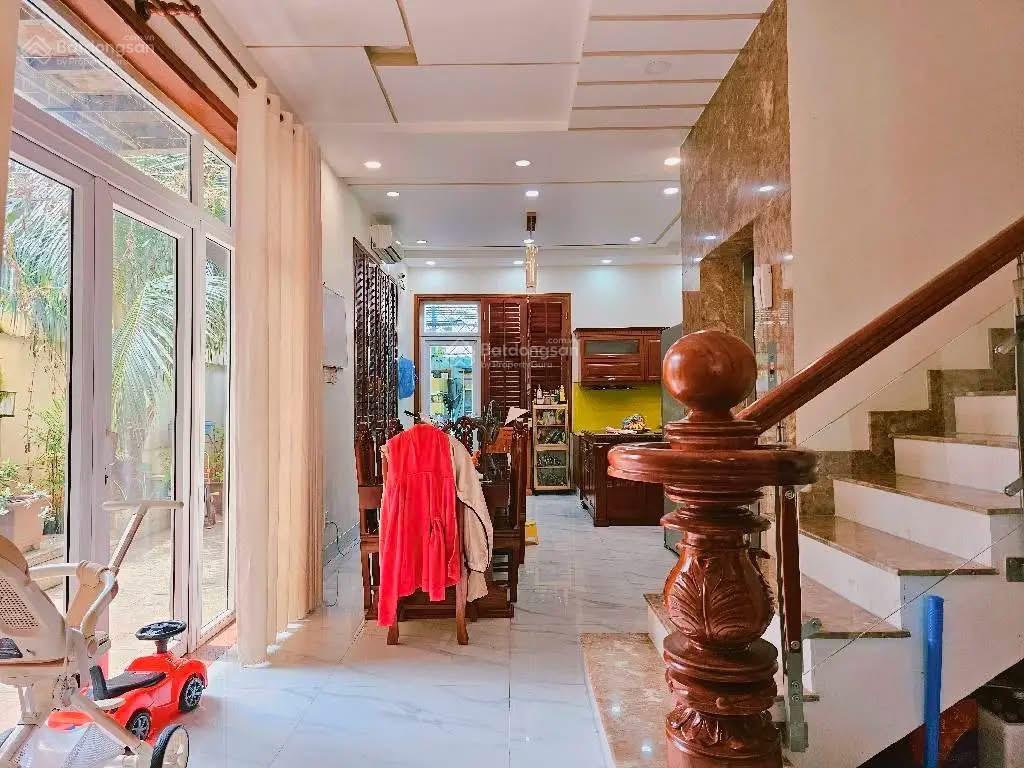 Bán biệt thự góc 2 mặt tiền kdc gia hoà, phước long b, quận 9, giá siêu hời 23,8 tỷ,dt 252m2