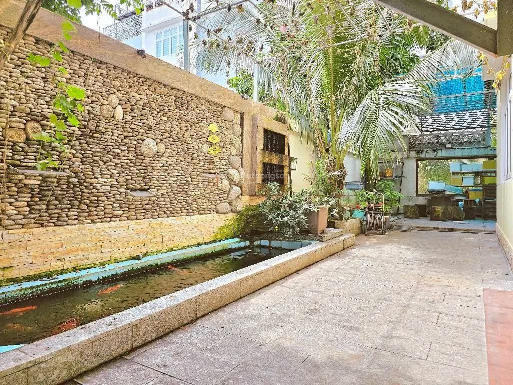 Bán biệt thự góc 2 mặt tiền kdc gia hoà, phước long b, quận 9, giá siêu hời 23,8 tỷ,dt 252m2