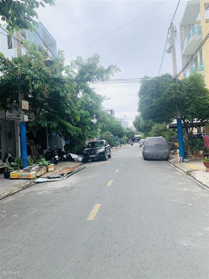 Nhà 103m2, giá 9.5 tỷ, mặt tiền đường số 2 phường phước bình, quận 9