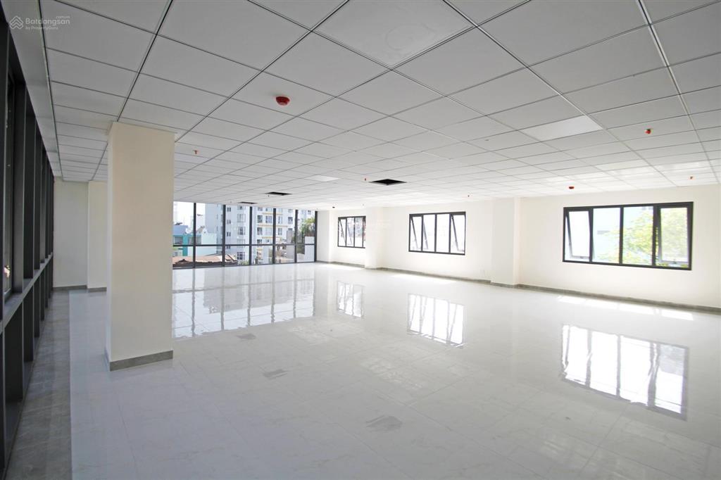 Cho thuê văn phòng quận 5, đường nguyễn trãi dt 100m² giá 26 triệu/tháng