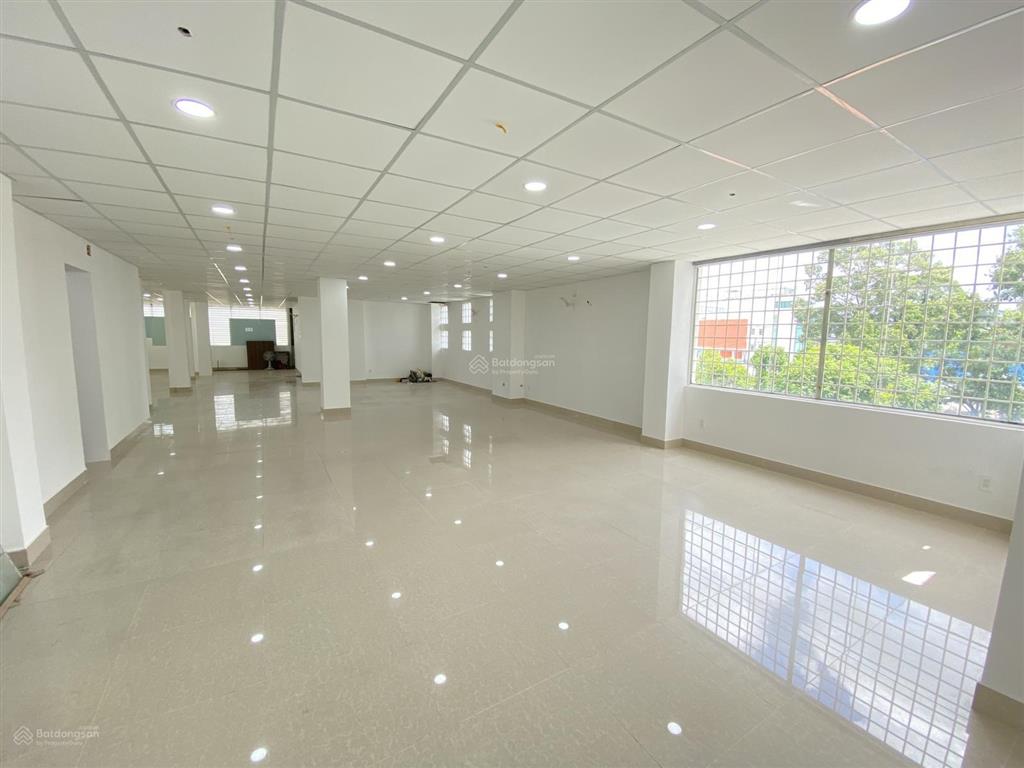 Cho thuê văn phòng mặt tiền đường nguyễn hữu cầu, phường tân định, q1 dt 150m² giá 50 triệu/tháng