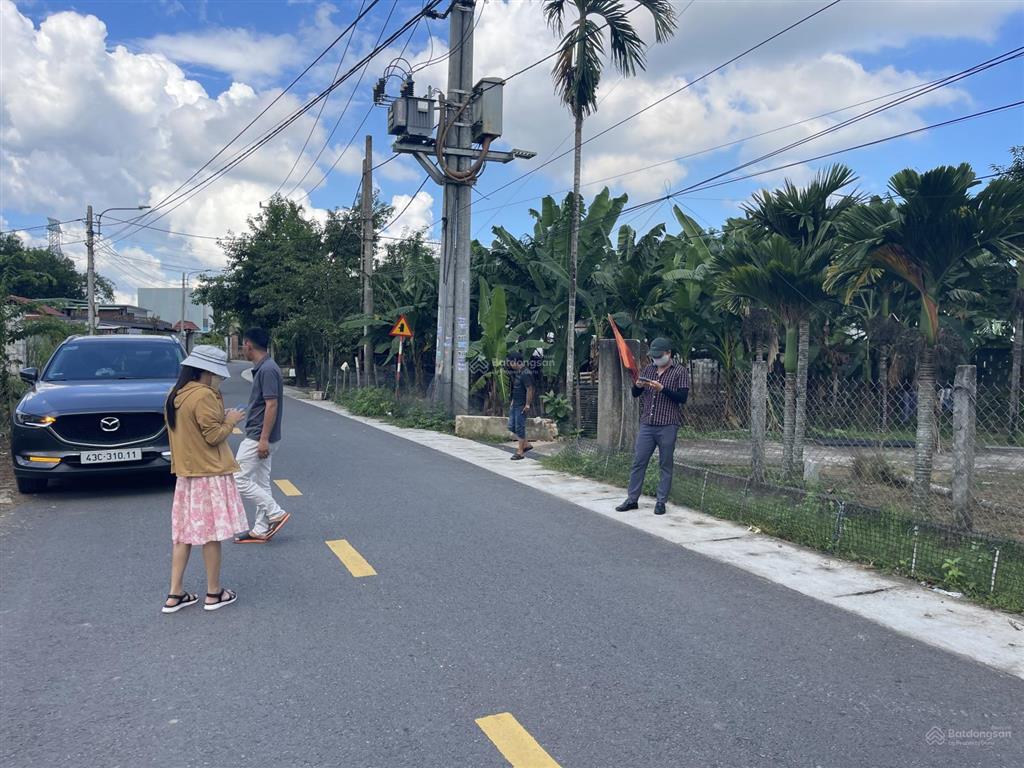 Bán đất mặt tiền đường nhựa 7m. sát đường vành đai. diện tích 215m2