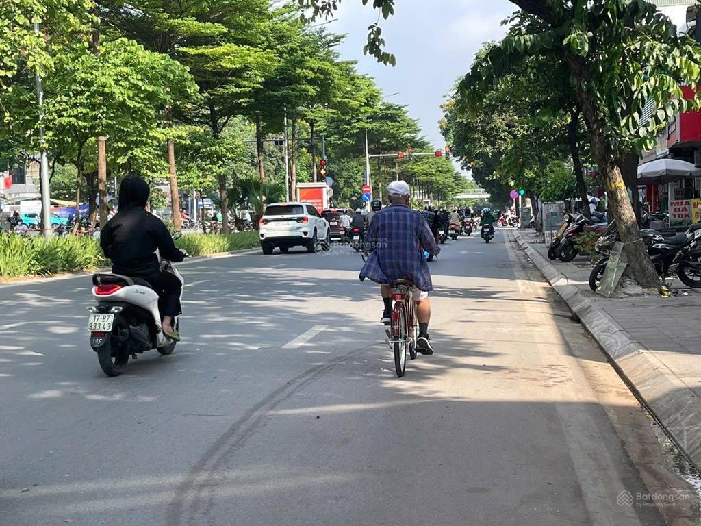 Đất phú diễn ô tô đỗ cửa vuông vắn 65m2 mt 6m giá 9 tỷ