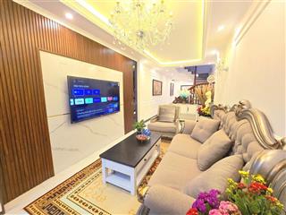 Bán gấp nr 5 tầng, 46m2, 8,3 tỷ tại cổ linh, long biên, hà nội