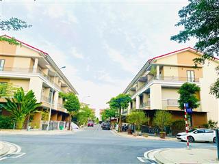 Chính chủ cần bán nhanh căn liền kề 75m2 hướng nam centa vsip. giá có thoả thuận