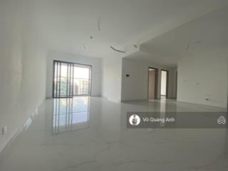 Bán căn hộ diamond alnata 117m2  3pn  2wc giá 7.4 tỷ bao hết view đẹp hướng mát